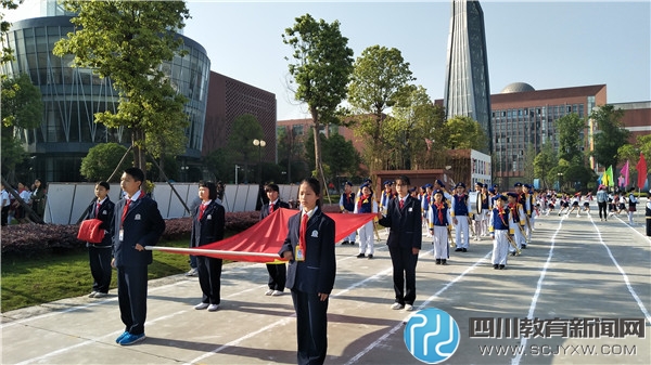 幼儿园●小学   在阳光明媚,的季节,成都市新都区桂林