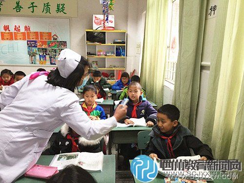 社区医生进走进市龙祥路小学   课堂上为冬季传染病预防 “支招”