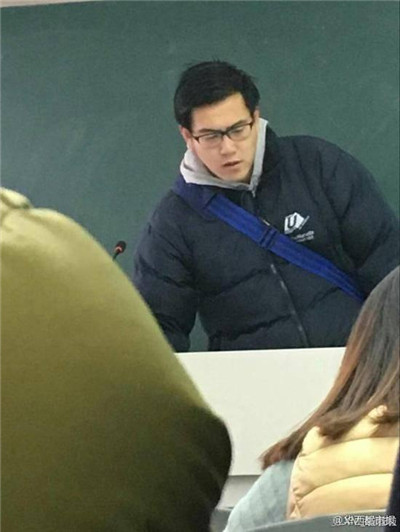 ɶУʦ 
