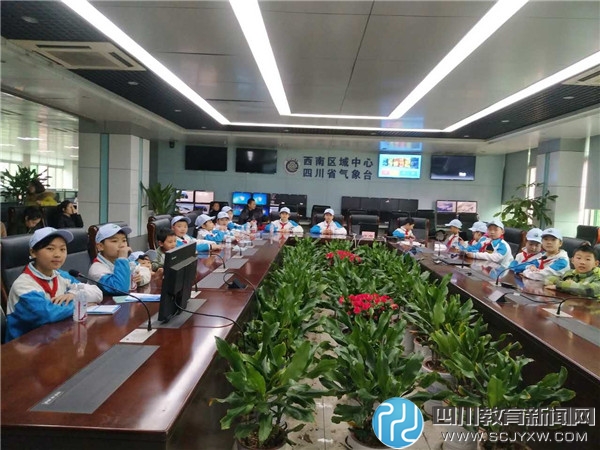 ���Һ�Сѧ�����μӡ�����������ء��