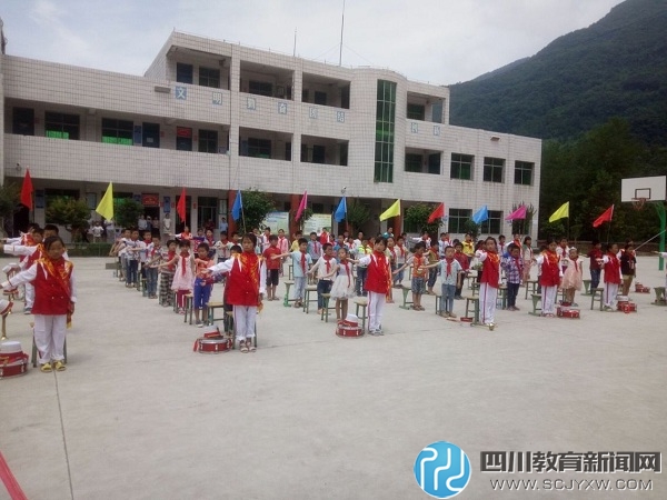 通江县董溪小学:爱心进校园,善行暖人心