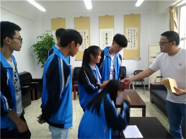 쵼硢ְ߿չѧ