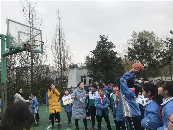 童心向党 快乐运动 新民场小学开展体育艺术节活动