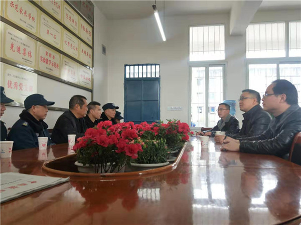 三岔湖小学召开安全维稳专题工作会