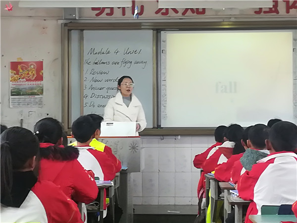 人和学校英语教研组举行“小学英语阅读教学”研讨活动