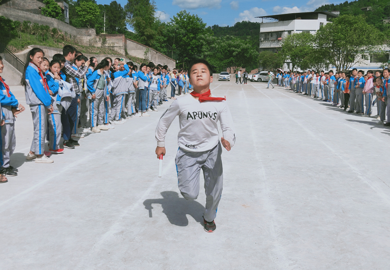 通川區江陵鎮中心學校舉行2019年春季運動會