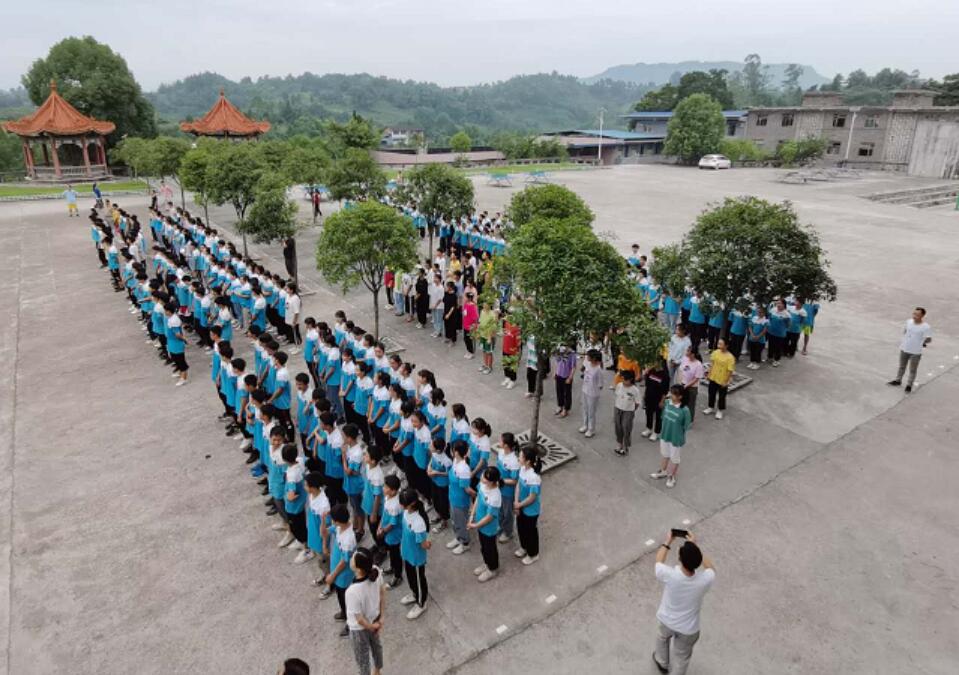 宣汉县柏树华英中学图片