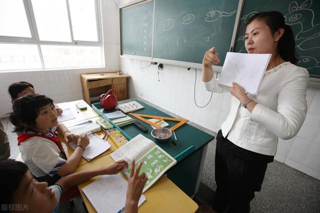 老师们终于盼来了国家级的对违规学生的惩罚权