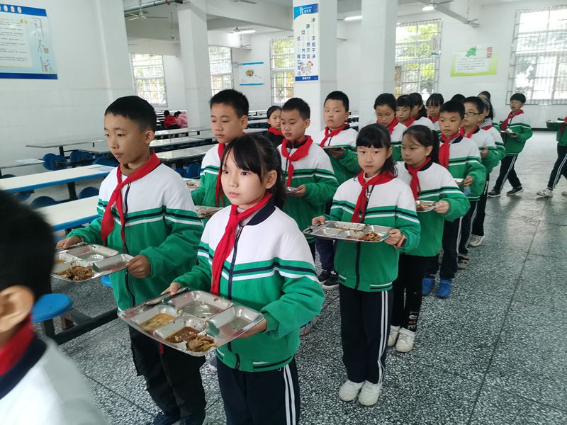仙源小学开展2020年秋期文明就餐礼仪比赛