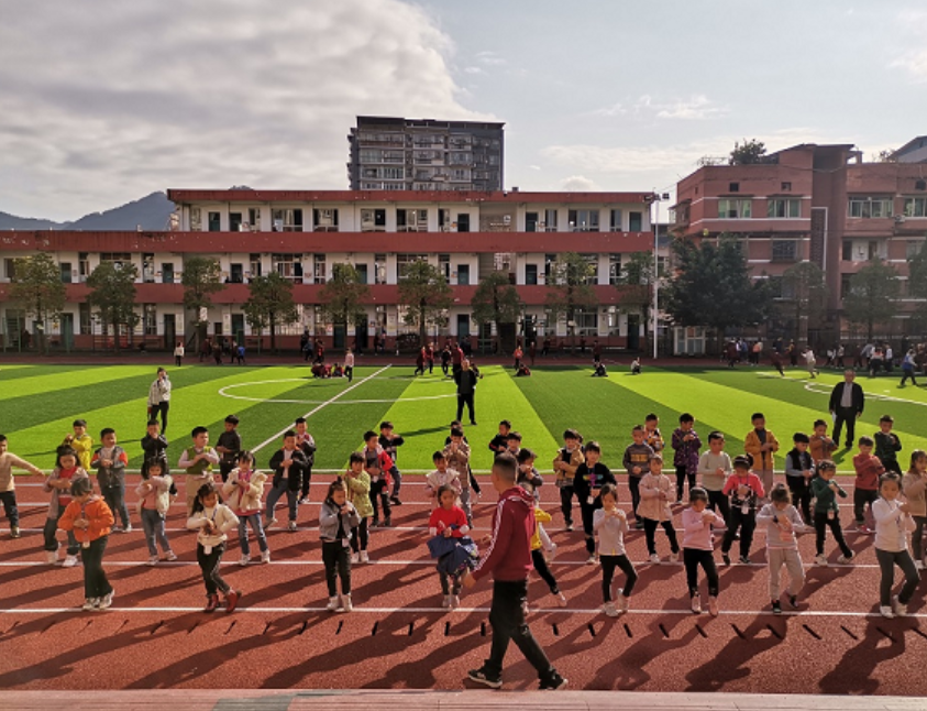 石岭小学图片