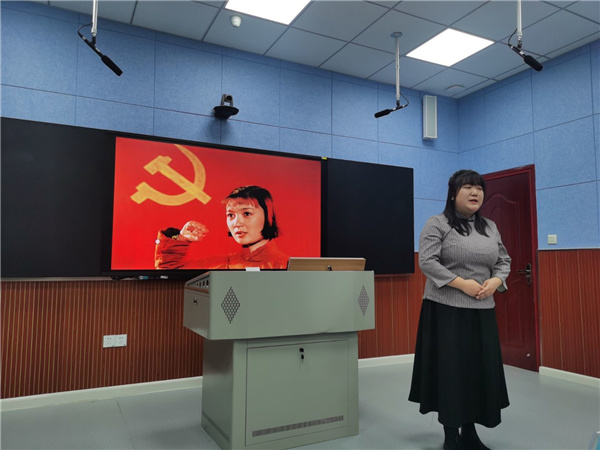 СѧУɹаϪСѧĽʦܴ