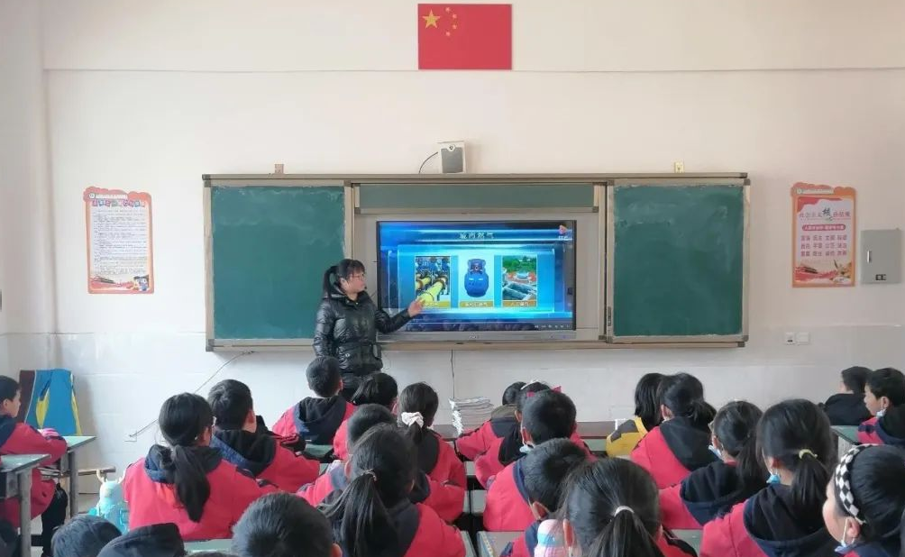 石桥中心小学图片图片