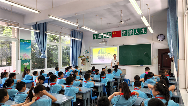 井研县研城小学图片