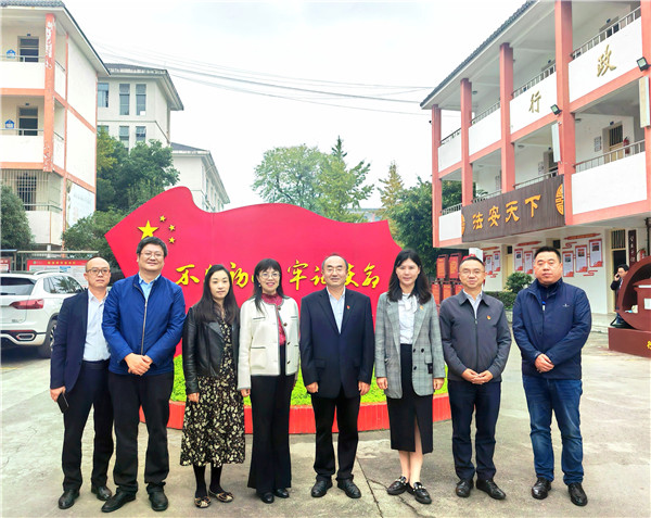 成都市“九九提质”彭州市结对学校合作发展启动仪式在隆丰中学举行