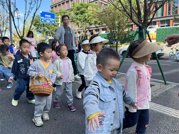 츮ѧ׶԰̤롰У