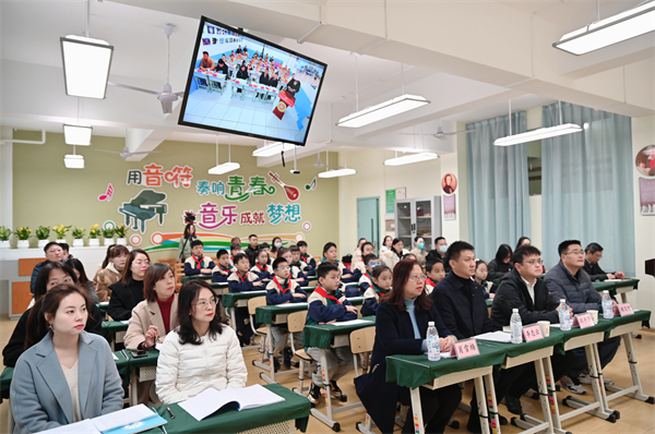 实小青华分校携手古学乡中心校共创网络直播教室