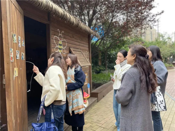 成都市教育局学前教育处领导到天府幼儿园万家湾分园视察指导
