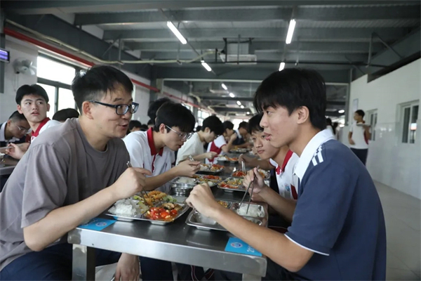 珠海取消教工食堂，推行师生“同餐同菜同价”