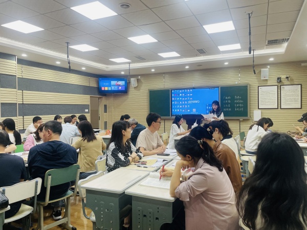乐山一中：示范课堂绽芳华，深耕教研结硕果