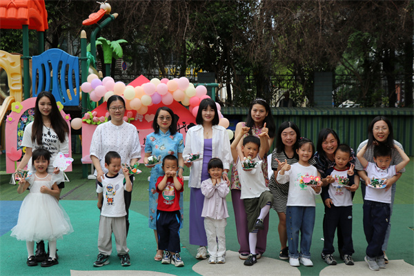 以愛之名 為愛加冕 金沙幼兒園中班萌娃花式感恩母親