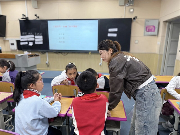 �۽�˼������ʵЧ���˼ҽ�Сѧ���Ͻ�Сѧ���Ͻ���