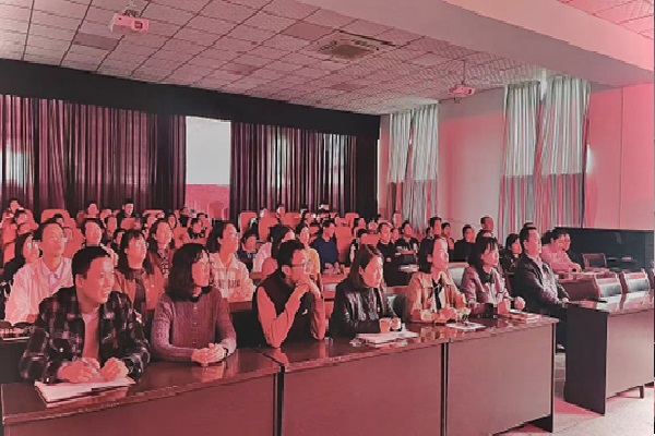 ɽѧУ֧չʮ⵳ջ