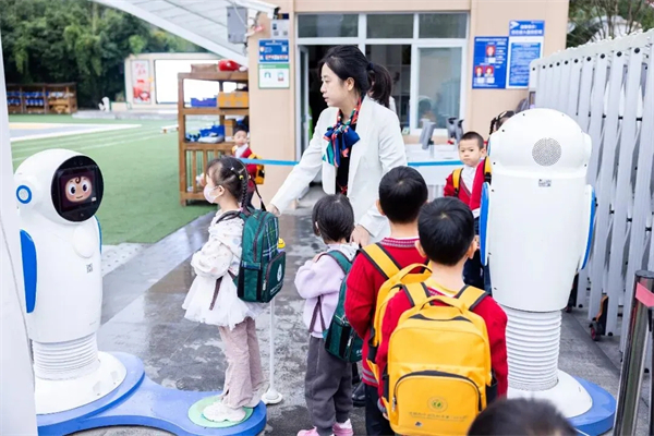 ˫�������ض��׳а�˫�����׶�԰�˹��������ɽ����ֳ��