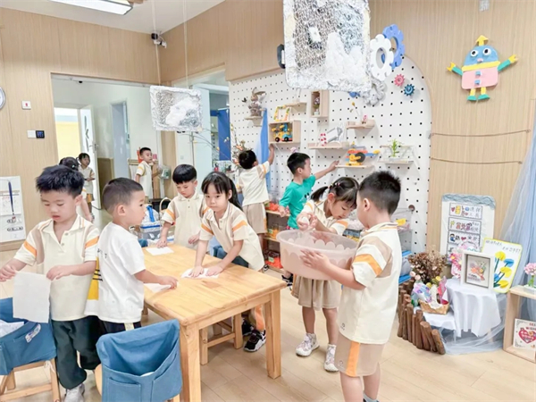 ׶ȫ淢չ˫Э׶԰Ͷͯ