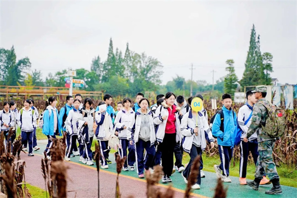 ɶʮѧӷľˮ̻ʪأഺůͬ