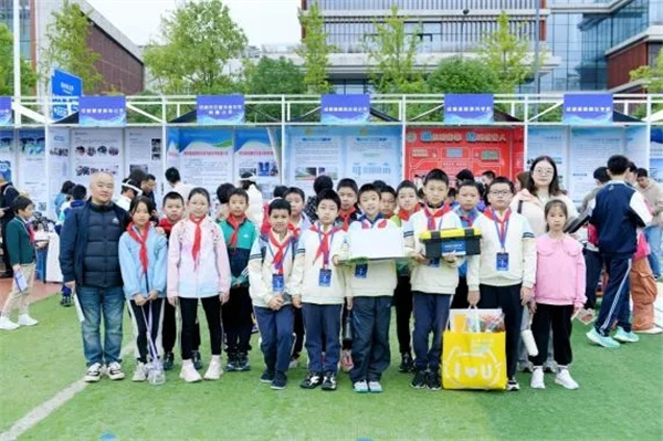 ն������һ�Ƚ����찲Сѧѧ����ҫ��������Сѧ�Ƽ����»