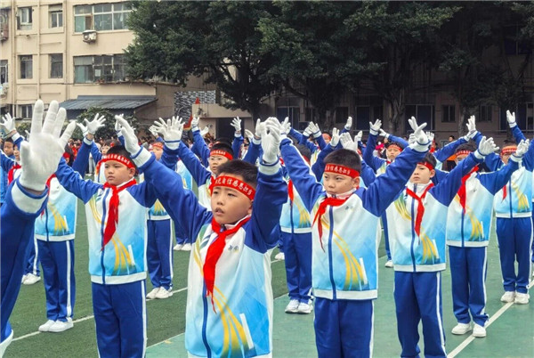 ˬӢȼٳСѧ39У˻ʵ֡˫ա