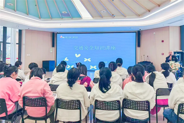 ͨȫͯģһ׾԰Яֻӳɳ