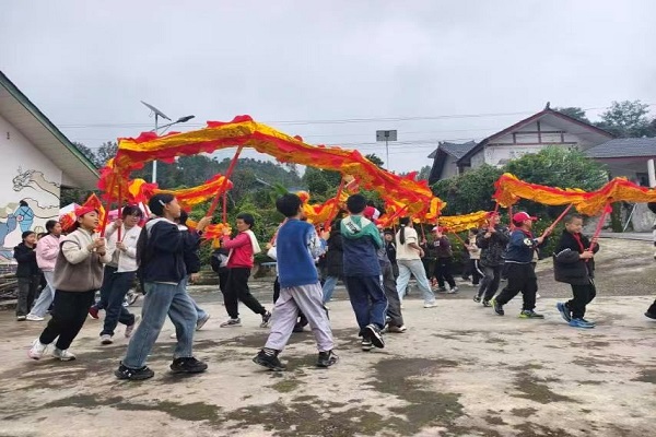 ɳɽѧУ֯ѧ忪չѧʵ