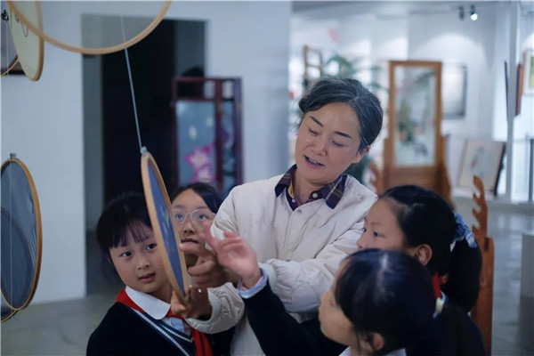 һ˿ɽӣСѧʦ߽֮硱顰ָ