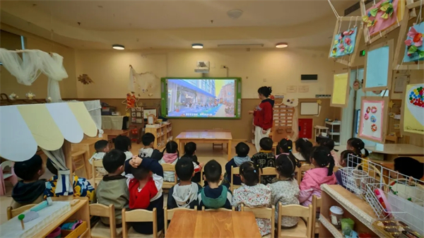 ���������У�˫����ͨ���׶�԰��������ͯ����