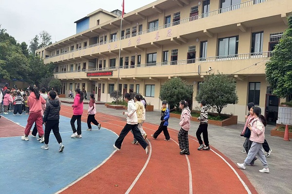 王村小学消防演练活动纪实