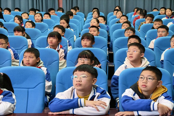 崨صڶʵСѧչУ԰δַ