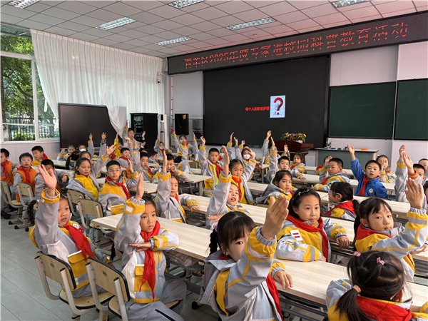 뽨ʦ㡱룡ʵѧСѧӡDNA