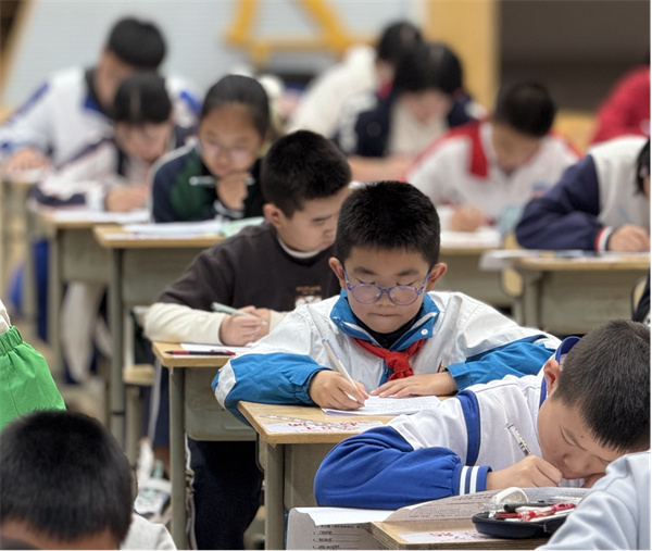 رСѧڳɶ2025лдϵл