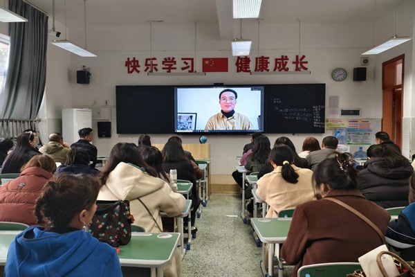 乐山市实验中学运动会顺利举行