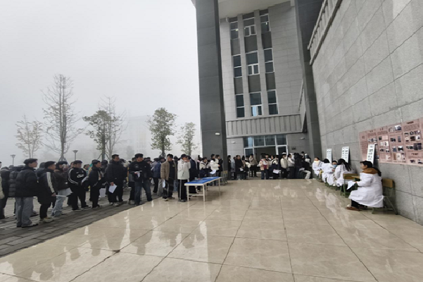 乐山一职中召开全体宿管工作大会