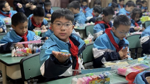 ƶۣʵС뷨ʥѧУ֮Լ