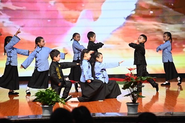 ��üһС��37����������չʾ����Ķ��й������꼶ר��