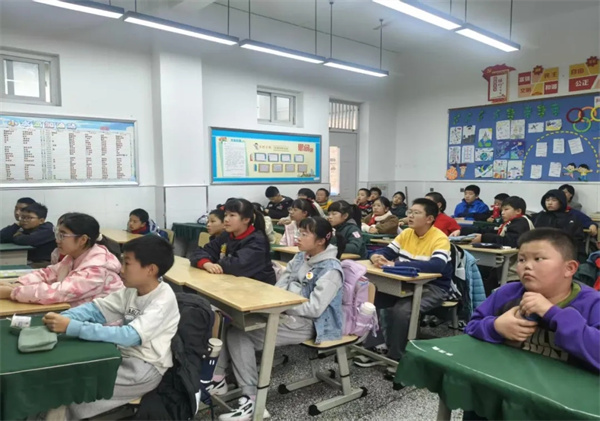 西南交大子弟小学引导学子独立思考,拒绝盲从