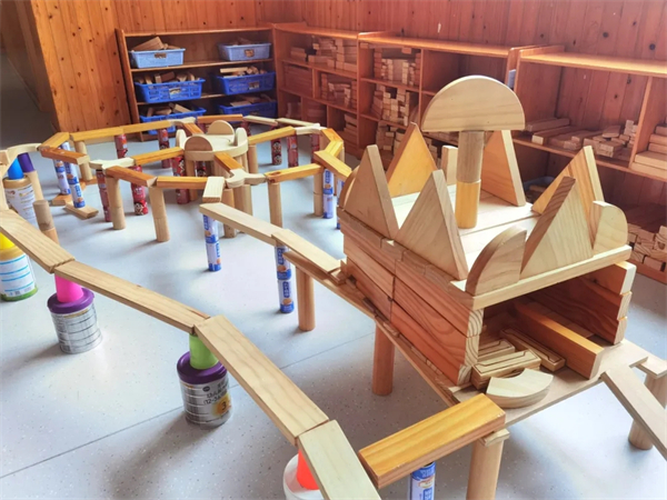 �¶����������ڡ����������Ȼ����