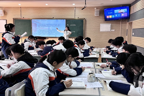 ��ɽһ�У��������������Ҿ���