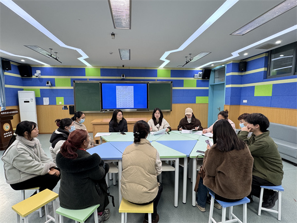 һ��һ����׼ʩ�ߣ��½���У��������ѧ���ɳ�