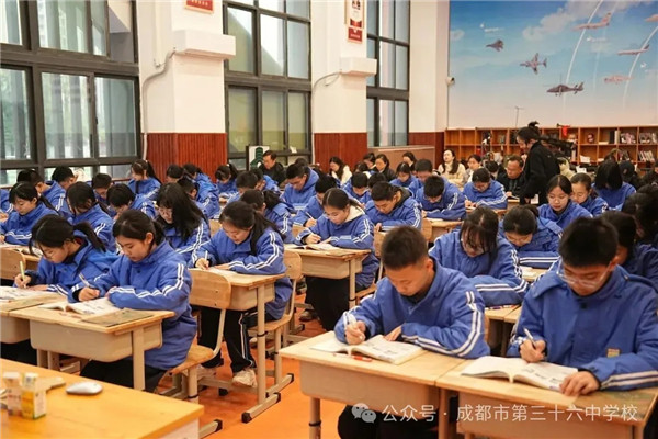 �ɶ���ʮ���У��������������������ų������³�