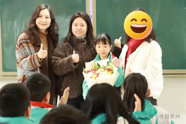 ʰ������Ʒ�񣡳Ǳ�ѧУѧ���ü�����д�������