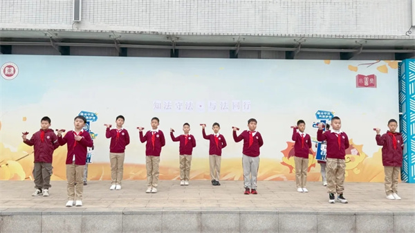 ͯ�����ܷ�����������Сѧ���ν�����������ɳ�